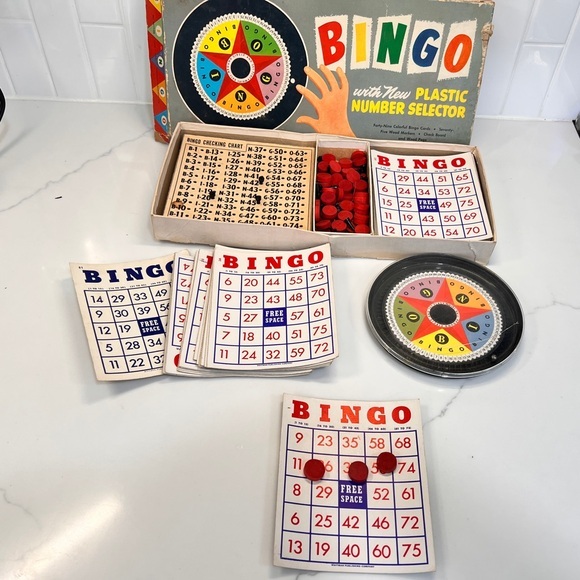 Vintage 50s Bingo Game with Plastic Number Spinner - Picture 1 of 7